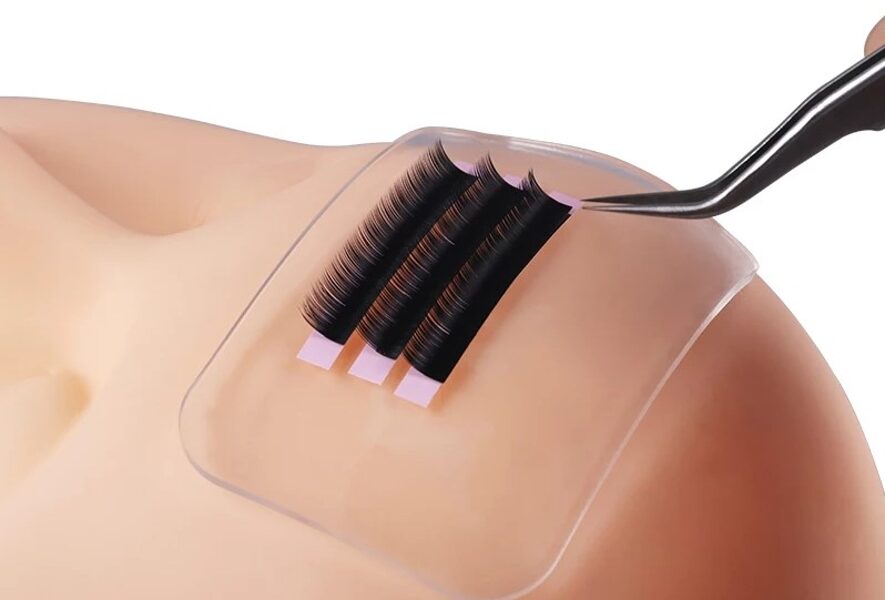 Silicone lash holder