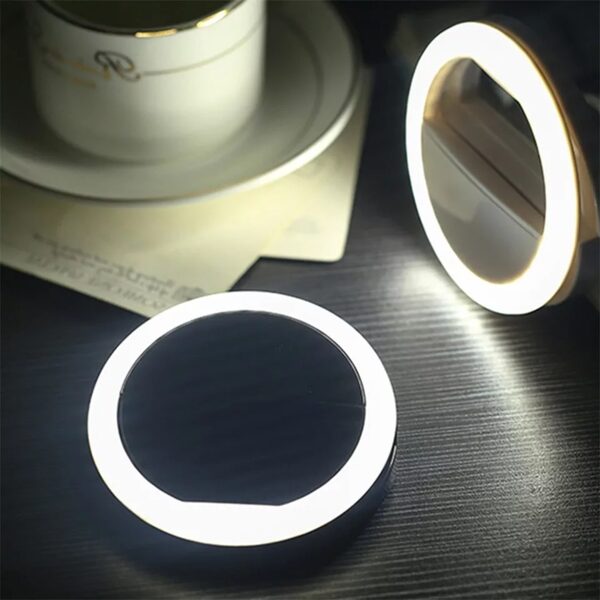 Ring light for phone.